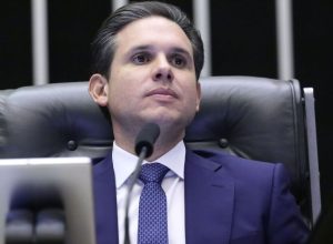 hugo-critica-pt-por-“incoerencia-historica”-ao-citar-ulysses-guimaraes