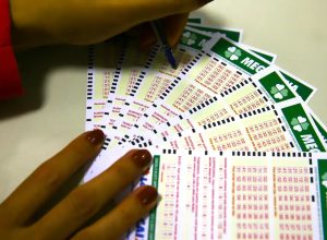 mega-sena-acumula-novamente-e-premio-principal-vai-para-r$-62-milhoes