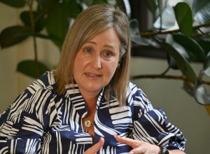 ‘dei-a-arma-dele,-o-celular,-aos-9-anos’,-diz-mae-que-inspirou-lei-contra-redes-apos-perder-filho