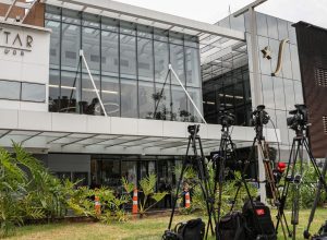 bolsonaro-apresenta-crise-de-solucos-e-pressao-alta-apos-procedimento