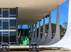 moraes-manda-prender-filipe-martins,-ex-assessor-de-bolsonaro