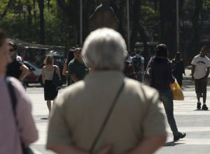 cerca-de-300-mil-idosos-brasileiros-tem-algum-grau-de-tea,-diz-estudo