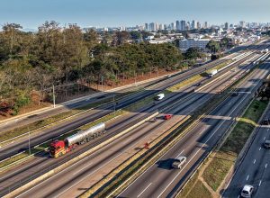 pedagio-dinamico-na-via-dutra-multa-condutores-com-debitos-pendentes