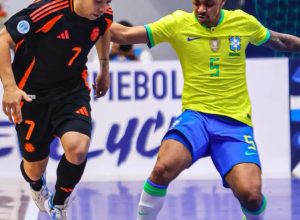 copa-america-de-futsal:-brasil-empata-com-colombia-em-estreia-dificil