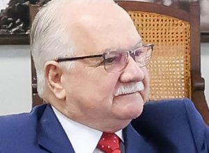 edson-fachin:-‘ou-nos-autolimitamos,-ou-podera-haver-limitacao-de-um-poder-externo’