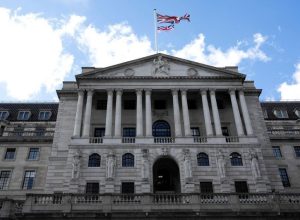 bc-da-inglaterra-mantem-juros-a-3,75%-com-temor-sobre-inflacao-e-desemprego