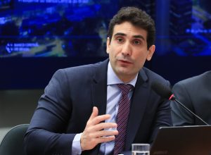 galipolo-fala-em-‘serenidade’-e-que-bc-e-‘um-transatlantico-e-nao-jetski’