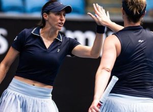 dupla-de-stefani-vence-2o-jogo-e-vai-as-quartas-do-wta-1000-de-doha