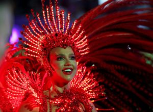 perrengues-com-tapa-sexo:-alem-de-virginia,-veja-outras-musas-que-tiveram-problemas-com-o-acessorio