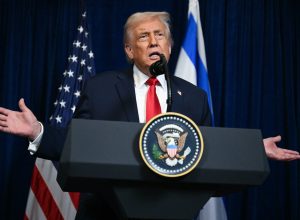 trump-reforca-urgencia-de-acordo-com-o-ira,-mas-faz-ressalva:-‘coisas-ruins-podem-acontecer’