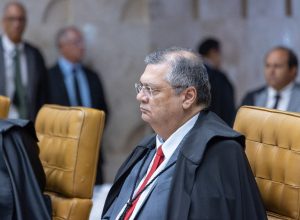 dino-suspende-lei-do-parana-que-autoriza-a-privatizacao-da-celepar