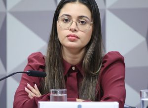 empresaria-passa-mal-e-depoimento-e-encerrado-na-cpmi-do-inss