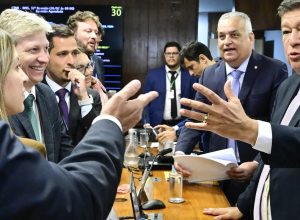 cpmi-do-inss-aprova-quebra-de-sigilo-de-lulinha-e-convoca-andre-moura