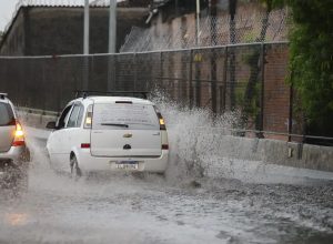 chuvas-no-rio-de-janeiro-deixam-um-morto-em-angra-dos-reis