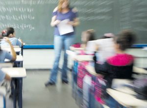 em-quais-estados-salario-inicial-de-professor-supera-r$-7-mil?-veja-lista