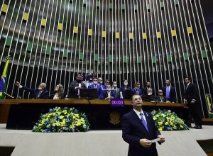 janela-partidaria:-entenda-o-que-e-e-quem-pode-mudar-de-sigla-ate-abril 