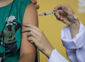 anvisa-estabelece-nova-composicao-de-vacina-contra-covid-19-para-acompanhar-mutacoes-do-virus