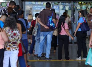 mega-sena-acumula-e-premio-principal-vai-para-r$-7,5-milhoes