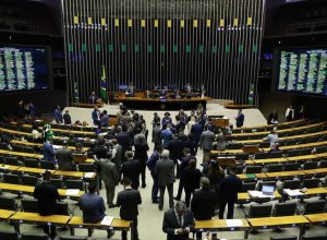 em-1o-turno,-camara-aprova-pec-que-estabelece-gasto-minimo-para-assistencia-social