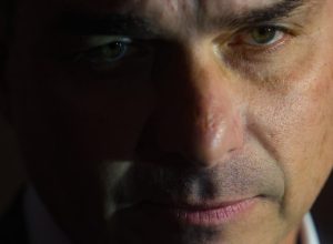 flavio-bolsonaro-e-candidato-viavel,-mas-ainda-nao-consolidado,-mostra-levantamento-do-travessia