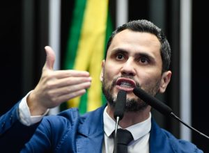 genial/quaest:-cleitinho-lidera-cenarios-de-1o-e-2o-turno-para-o-governo-de-mg