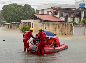 tempestades-em-pe-deixam-quatro-mortos-e-mais-de-mil-desalojados