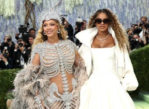 mae-de-beyonce-sobre-estreia-da-neta-no-met-gala:-‘foi-um-deja-vu’