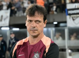 trio-ofensivo-vira-simbolo-da-nova-fase-do-corinthians-com-diniz