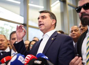 flavio-confirma-encontro-com-vorcaro-apos-banqueiro-ter-sido-preso