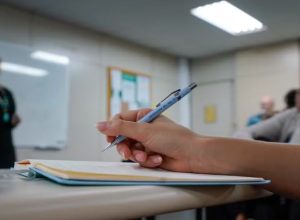 senado-federal-eleva-piso-dos-professores-para-r$5.130-em-2026-e-muda-calculo-para-reajuste
