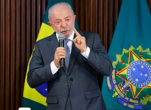 com-versiculos-biblicos-e-pauta-eleitoral,-pt-lanca-carta-aos-evangelicos-para-2026