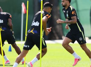 selecao-brasileira-se-reapresenta-e-faz-1o-treino-para-encarar-haiti