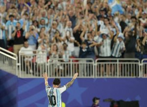messi-faz-seu-1o-hat-trick-em-copas-e-iguala-klose-na-artilharia-historica
