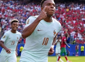 franca-e-a-primeira-semifinalista-da-copa-apos-2-a-0-sobre-marrocos