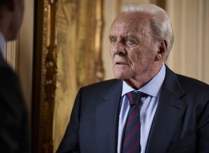 aos-88-anos,-anthony-hopkins-assina-contrato-com-gravadora-como-compositor