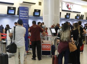 setor-de-servicos-cai-0,4%-em-maio-por-recuo-na-area-de-transportes
