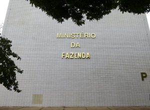governo-deve-recorrer-ao-stf-sobre-pec-de-agentes-de-saude