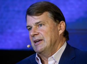 ceo-da-ford-preve-‘invasao’-de-montadoras-chinesas-nos-eua