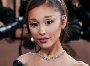 ariana-grande-fala-pela-primeira-vez-sobre-pausa-na-carreira:-‘nao-foi-reacao-impulsiva’