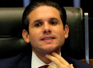 motta-avisa-que-nao-ha-consenso-para-votar-pl-da-misoginia,-defendido-por-janja