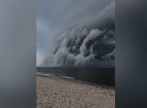 video-mostra-“tempestade-de-nuvem”-em-formacao-nos-eua