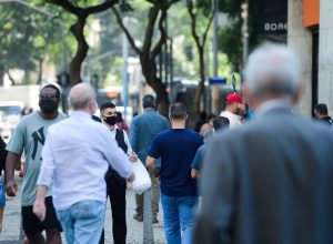 para-81%-dos-brasileiros,-e-fundamental-que-candidato-acredite-em-deus,-aponta-pesquisa