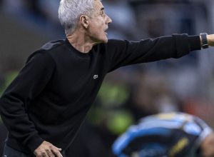 luis-castro-revela-“fator-decisivo”-para-o-gremio-eliminar-o-inter