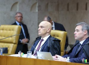 onde-assistir-ao-julgamento-do-stf-sobre-as-denuncias-contra-moraes?