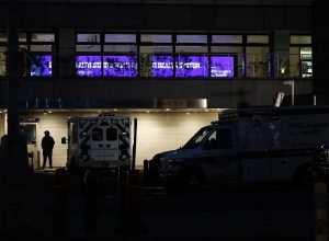 hospitais-fecham-clinicas-de-transicao-de-genero-para-adolescentes-em-acordo-com-governo-trump