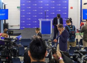 bastidores:-‘boa-noite,-queria-agradecer-a-presenca-de-todos-e-informar-que-o-debate-foi-cancelado’