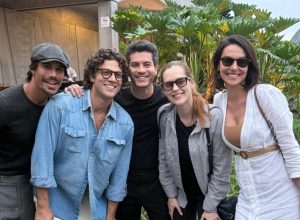 elenco-de-‘rebelde’-se-despede-de-lua-blanco:-‘sempre-em-nossos-coracoes’